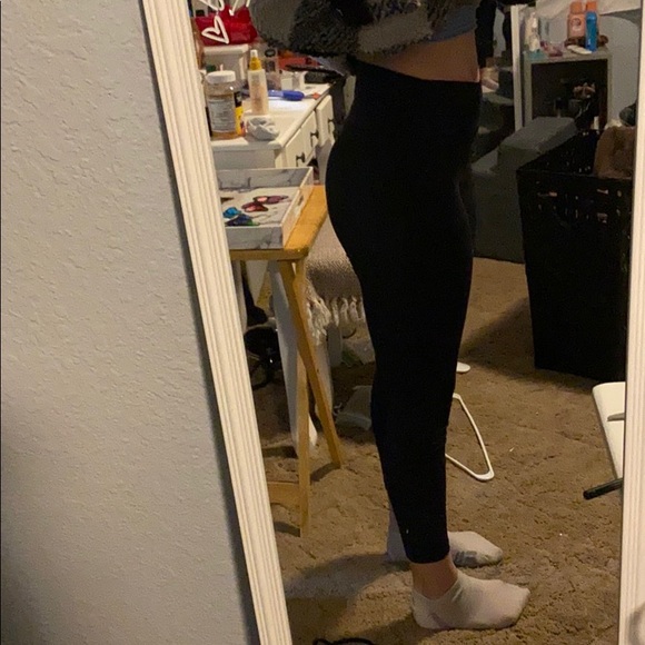 Lululemon leggings - Picture 4 of 4